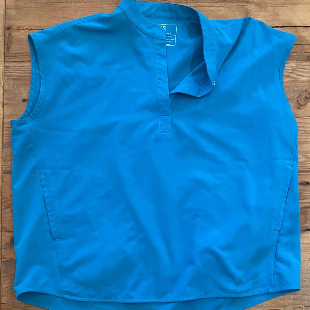 Figs Bright Blue scrub top